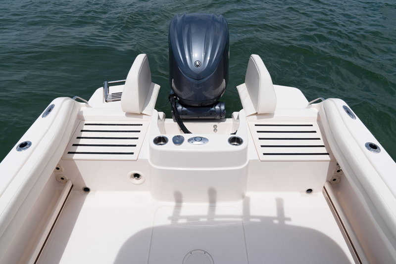 seats on the grady-white adventure 218