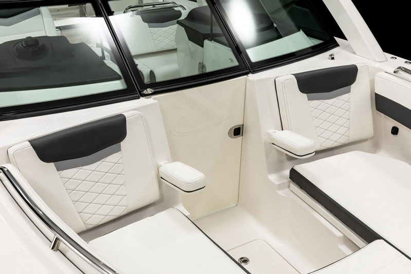bow of the robalo r277 dual console family fishing boat