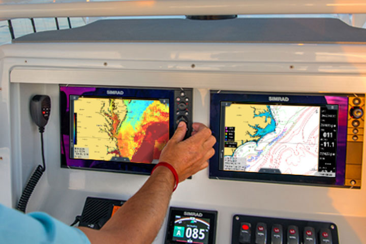 boat electronics for forecasting weather with siriusxm